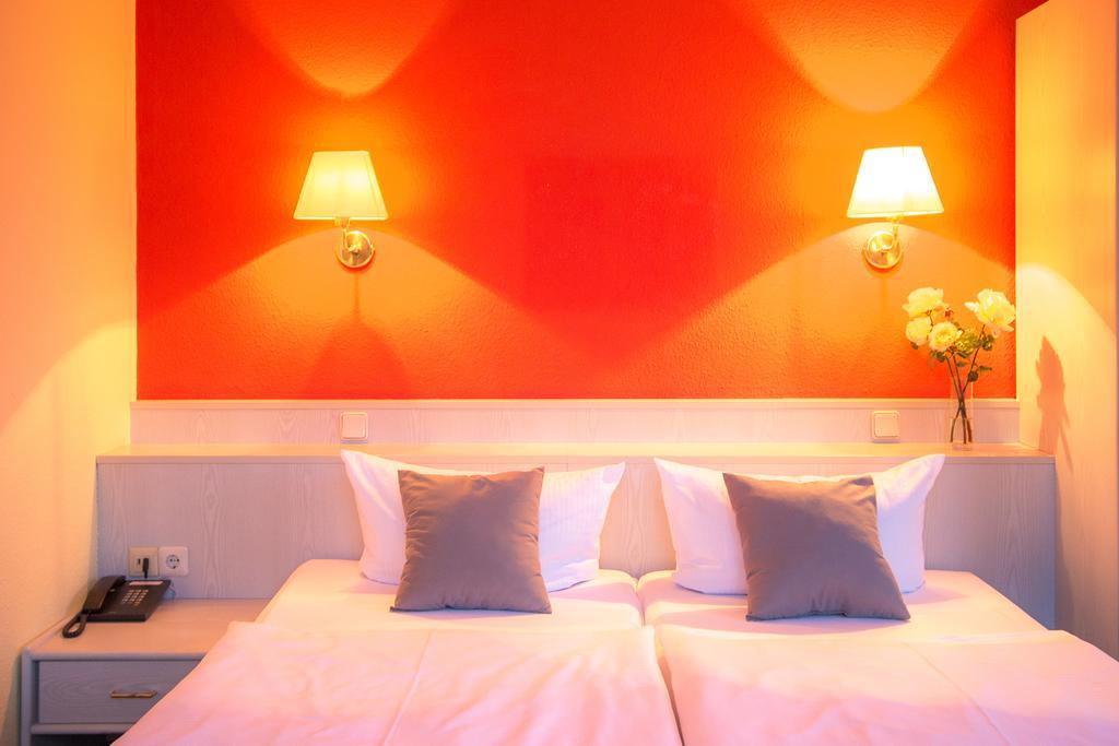 Hotel Weide Satow Habitación foto